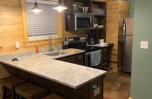 Wilsonville Cabin | CABINS OF LAY LAKE AT BEESWAX CABIN #2