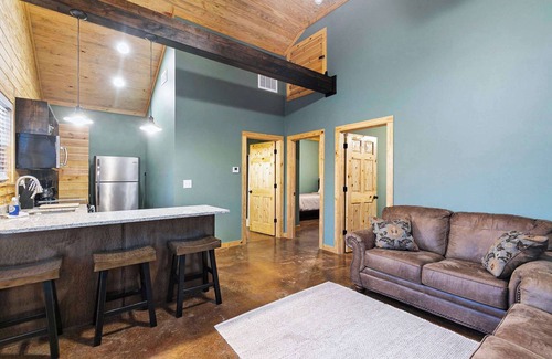 Wilsonville Cabin | Cabins of Lay Lake at Beeswax Cabin #2