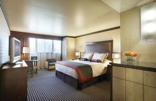 Jackpot Hotel | Cactus Petes Resort Casino & Horseshu Hotel