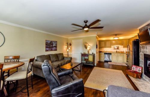 Townsend Hotel | Cades Cove Landing Condo-Little River Loft