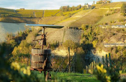 Santo Stefano Belbo House | Cadgal - Tenuta Valdivilla