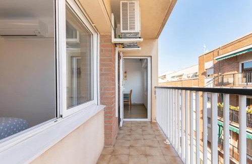 Cornella de Llobregat Apartment | Cadilac Cornellà ,Parking free, Tram, Metro, Bus