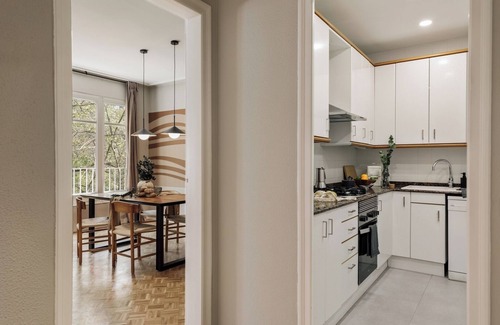 Sants Apartment | Cahuita - 2 bedrooms and office in Sants