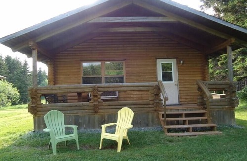 Margaree Forks House | Cajun Cedar Log Cottages 2 Bdrm - Cape Breton Unit 2