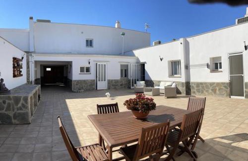 Poble Nou del Delta House | Cal Music