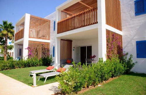 Cala Llenya Hotel | Cala Llenya Resort Ibiza