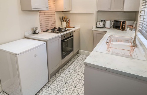Sowerby Bridge Cottage | CALDER COTTAGE, character holiday cottage in Sowerby Bridge