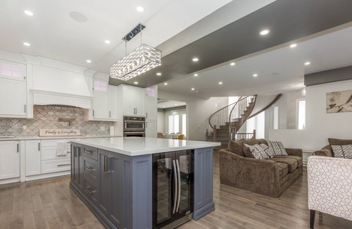 Caledon House | Caledon Village Country Estate ~ Large Groups ~ Fireplaces ~ Fire Pit