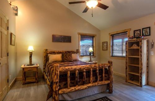 Bryson City House | Calhoun House Inn & Suites