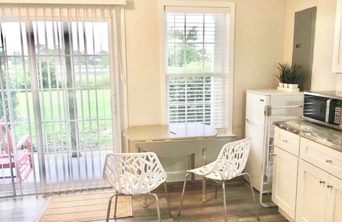 Morehead City Apartment | Calico Escape Water View Studio in Morehead City