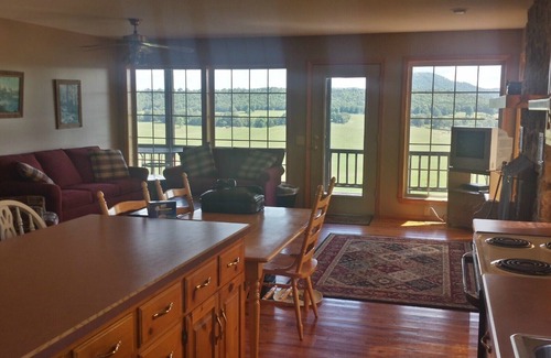 Calico Rock Cabin | Calico Rock Cabin-500 Calico St 390 Chessmond Ferry Rd viewing the White River