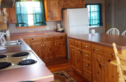 Calico Rock Cabin | Calico Rock Cabin-500 Calico St 390 Chessmond Ferry Rd viewing the White River