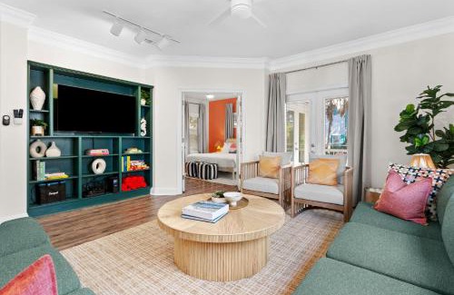 Crystal Shores House | Calico Scallop by AvantStay Priv Pool Hot Tub