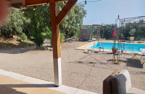Grambois House | "California" a house in the Luberon, with a large swimming pool, sleeps 3