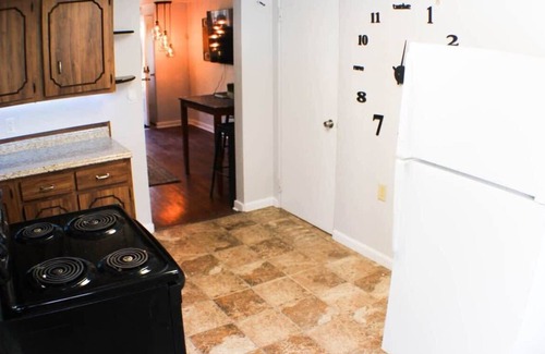 Brighton Heights House | California Ave Quarters | Newly Renovated 2BR Home