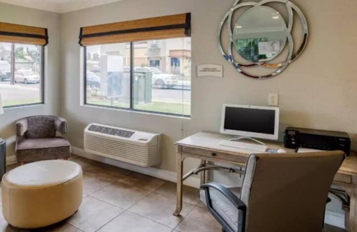 El Cajon House | California Baby! Non-stop fun! Relax, Recharge, Rejoice! Stay Happy!