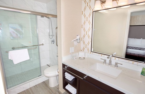 Downtown Las Vegas Hotel | California Hotel and Casino