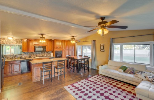 Pumpkin Center House | California Vacation Rental w/Full Kitchen & Yard!