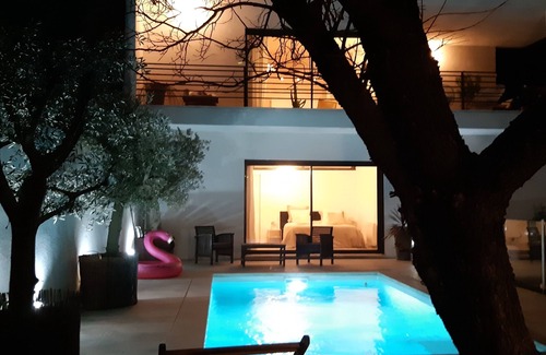 Nord House | Californian villa with heated pool, 5 minutes from town center