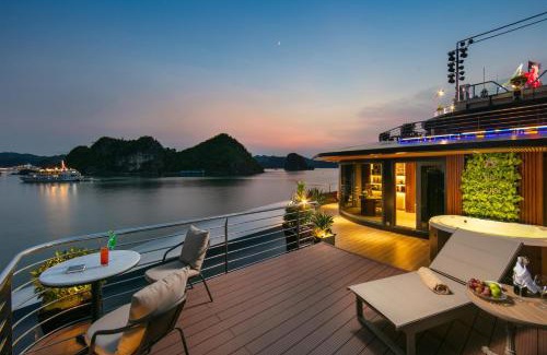 Bai Chay Boat Rental | Calista Cruise - A Ha Long Bay Spectacle