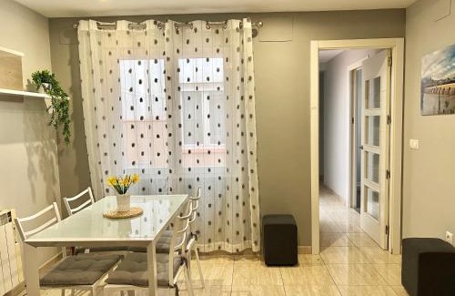 Distrito Centro Apartment | Calle Muñices, 8, ESC 2, PB 2