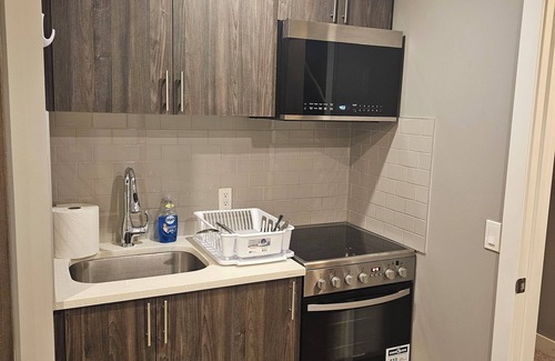 Southeast Calgary House | Calm and Cozy Place