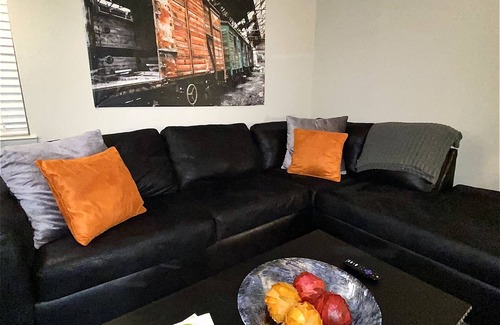Reynoldstown Apartment | Calm & Cozy Apt in Gated Community