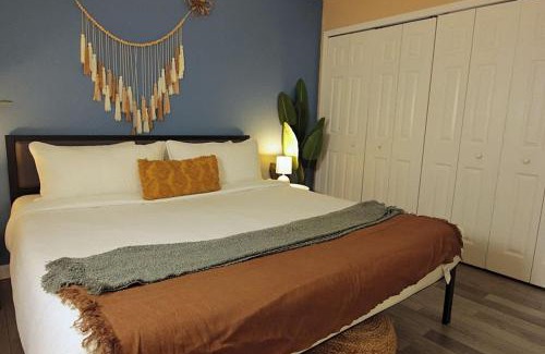 Arlington Park Apartment | Calm Japandi Retreat with Patio Near Downtown
