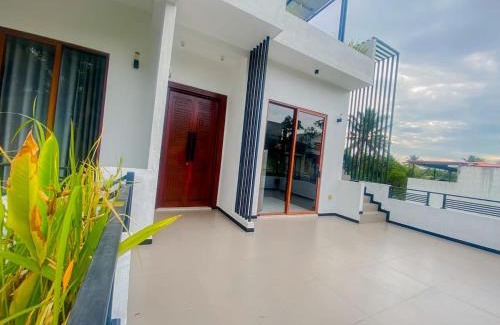 Ja-Ela House | Calm & Unic