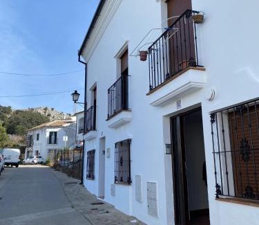 Benaocaz Apartment | Calma
