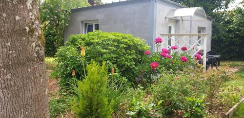 Faremoutiers Apartment | Calme Studio & WIFI Jardin Disneyland Paris 4 personnes