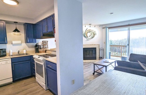 Ocean Shores Condo | Calypso - 1 Bedroom Condo, pet friendly
