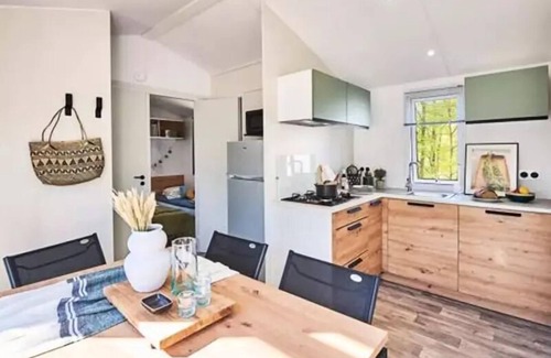 Saint-Cirq House | Camping Brin d'Amour * - NOUV. 2024, MODULO 3 CH, TV, CLIM, LAVE-V. ANIMAL NO ACCEPTE 6 persons