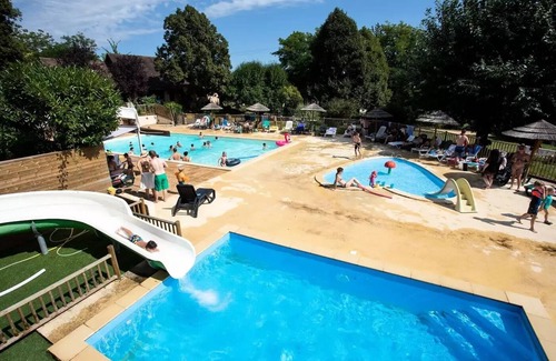 Saint-Cirq House | Camping Brin d'Amour * - NOUV. 2024, MODULO 3 CH, TV, CLIM, LAVE-V. ANIMAL NO ACCEPTE 6 persons