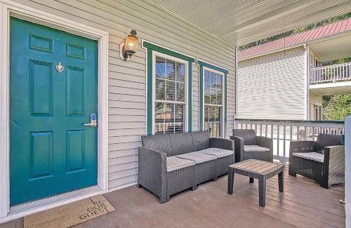 North Charleston House | Cam's Retreat on Apple Street