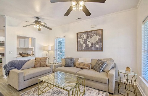 North Charleston House | Cam's Retreat on Apple Street