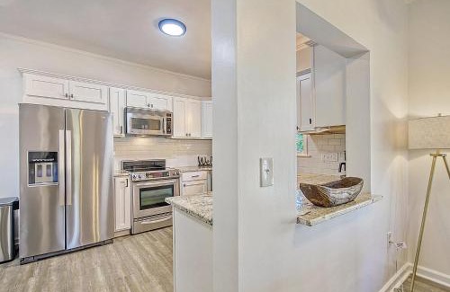 North Charleston House | Cam's Retreat on Apple Street