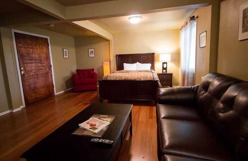 Camano Island Hotel | Camano Island Inn