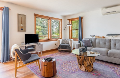 Greenbank House | Camano Vista Paradise - Game Room | Views
