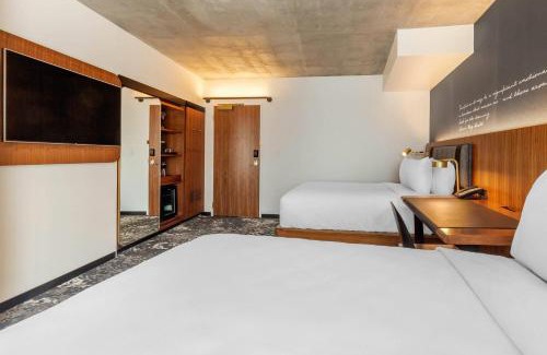 D Street - West Broadway Hotel | Cambria Hotel Boston Downtown - Seaport