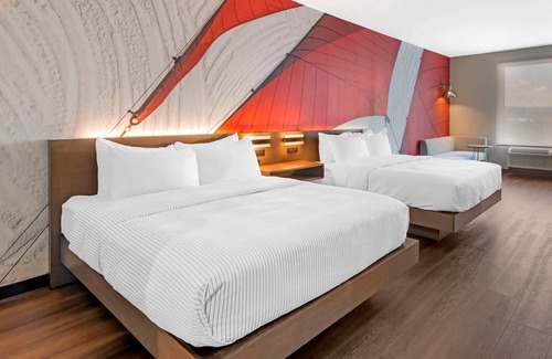 Plymouth Hotel | Cambria Hotel & Suites Plymouth