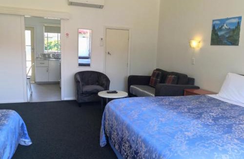 Cambridge Hotel | Cambrian Lodge Motel