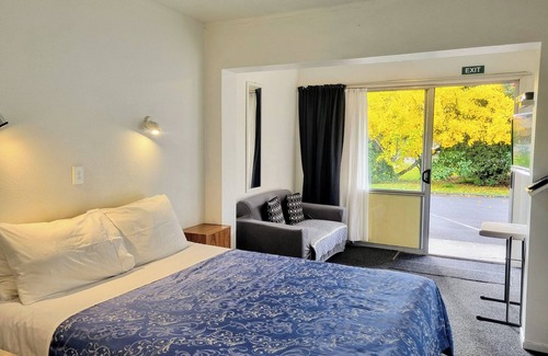Cambridge Hotel | Cambrian Lodge Motel
