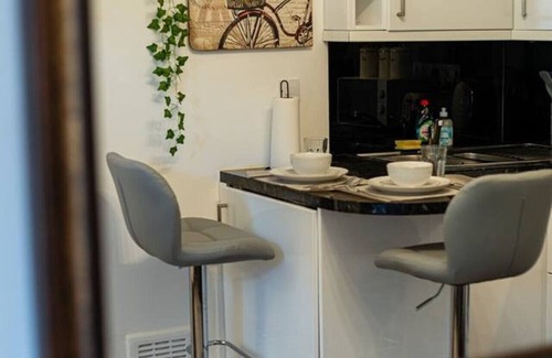 Camden Town with Primrose Hill Apartment | Camden Hub in Central London