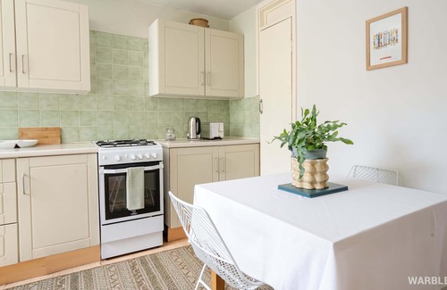 Camden Town with Primrose Hill Apartment | Camden, spacious, convenient and comfortable, close to Central Londonnnn