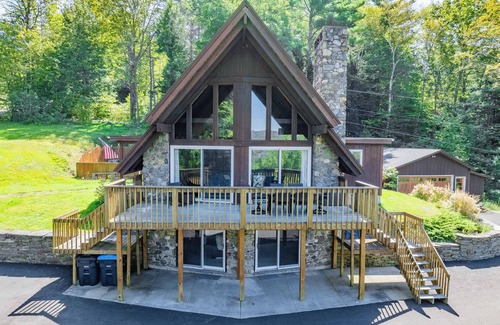 Waterbury House | Camel's Hump View Ski House - 10 miles to Stowe!