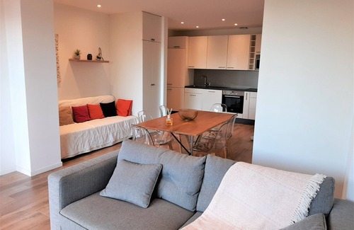 Verghia House | Camellia full sun