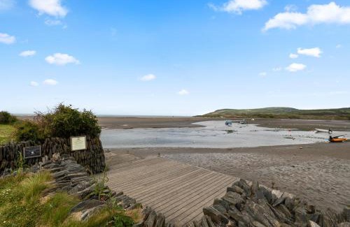 Newport House | Camelot, Newport - A Pembrokeshire Waterside Cottage