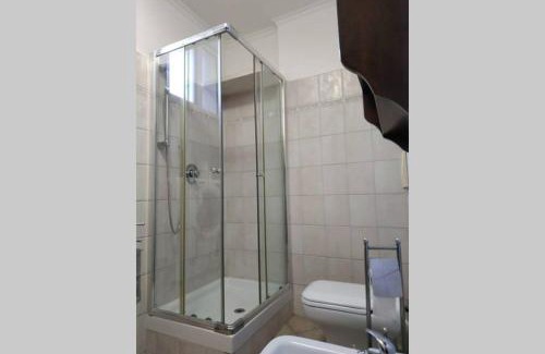 Zona XXXII Acilia Nord Apartment | Camera confortevole tra Roma e Ostia