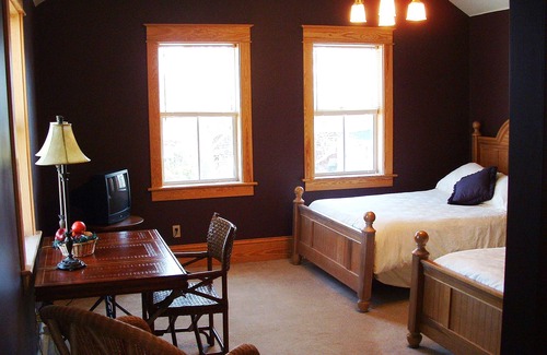 Historic Downtown Manteo House | Cameron House Inn